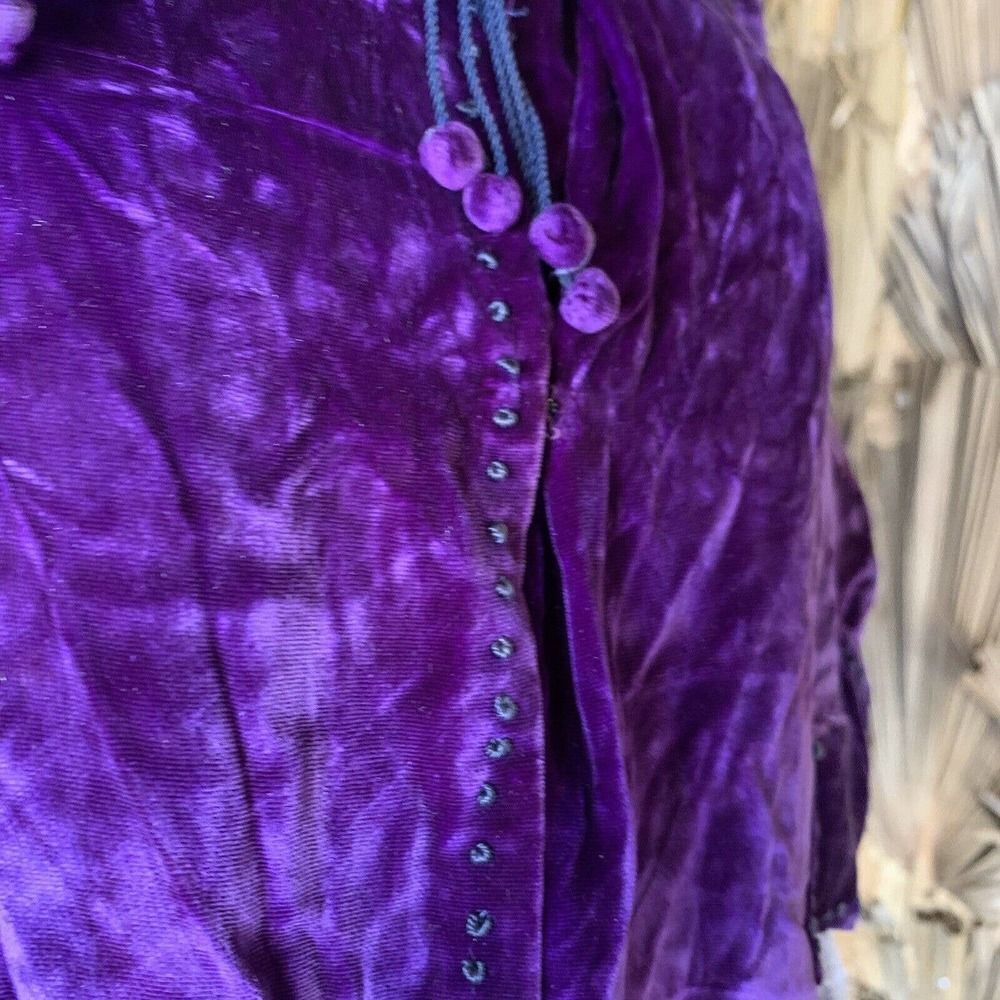Antique Edwardian Purple Velvet Cropped Jacket - Picture 9 of 10